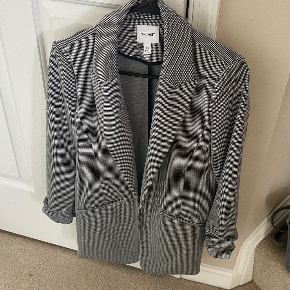 Nine West Classic Black and White Blazer